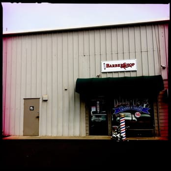 O'Carney's Barber Shoppe - Bathrooms on the outside, ask for the key in the shop - Barbers Near Me - Kahului, Hawaii O'Carney's Barber Shoppe - Bathrooms on the outside, ask for the key in the shop - Barbers Near Me - Kahului, Hawaii
