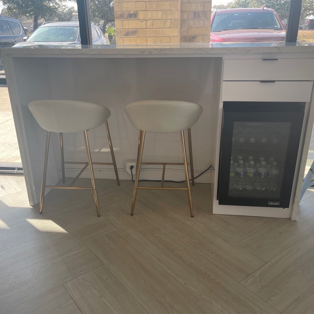 Swish Dental - Cedar Park - Seating and free water - General Dentistry Near Me - Cedar Park, Texas Swish Dental - Cedar Park - Seating and free water - General Dentistry Near Me - Cedar Park, Texas