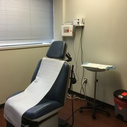 Singer Robert, MD - Surgical treatment room