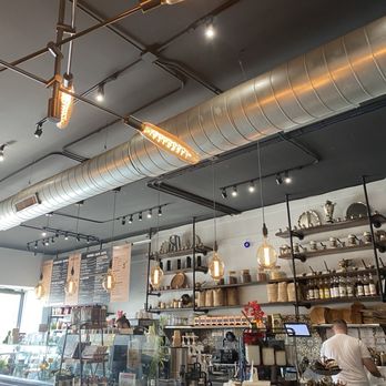 Oromo Cafe - Interior - Coffee & Tea Near Me - Chicago, Illinois