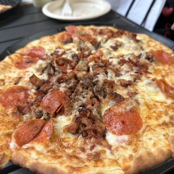 Tapa Bar - 3 Meat pizza - Wine Bars Near Me - Honolulu, Hawaii Tapa Bar - 3 Meat pizza - Wine Bars Near Me - Honolulu, Hawaii