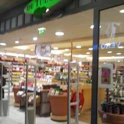Holland & Barrett