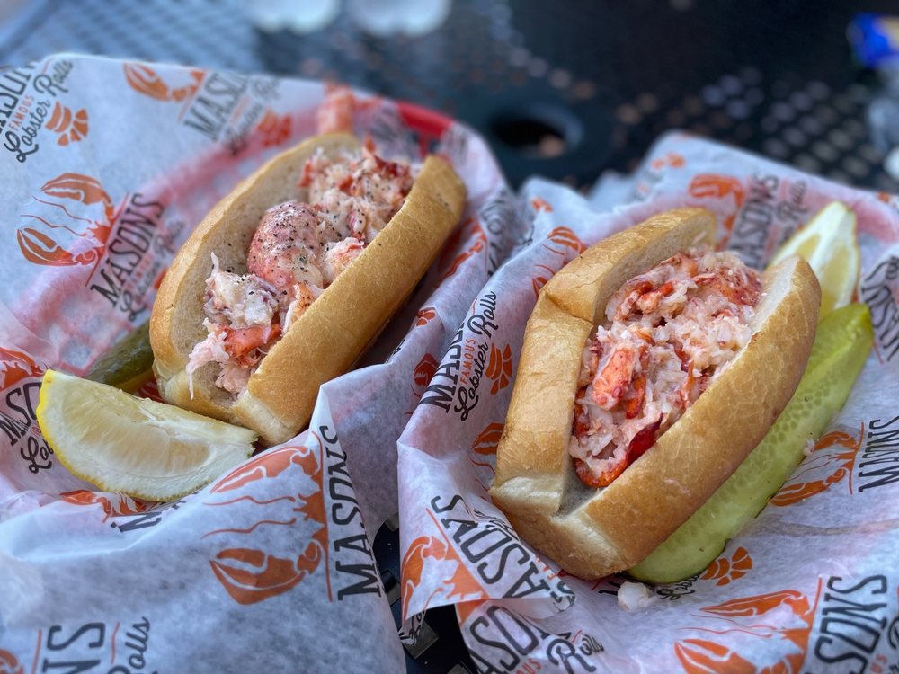 Mason's Famous Lobster Rolls - National Harbor