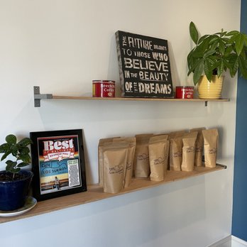 Cafe Los Suenos - Coffee to go - Coffee Roasteries Near Me - Baltimore, Maryland