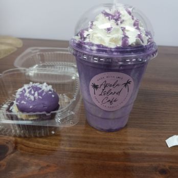 Apelu Island Cafe - Taro smoothie and Taro cream filled tart - Bagels Near Me - Norfolk, Virginia