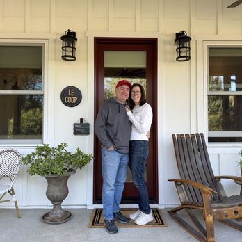 Farm Blanc Et Rouge - Front door of the coop with our welcome sign - Vacation Rentals Near Me - Paso Robles, California