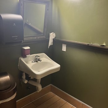 Royal Ground Coffee - Clean bathrom - Coffee & Tea Near Me - San Francisco, California Royal Ground Coffee - Clean bathrom - Coffee & Tea Near Me - San Francisco, California