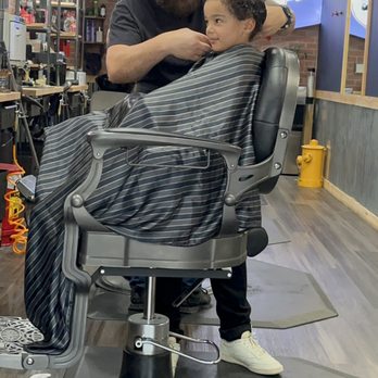 Wow Bro - Literally having the time of his life - Barbers Near Me - New York, New York