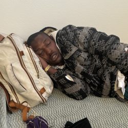 West L.A. Community Police Station - Omari Bell squatting in apartment next to me. Police did nothing. This man has set multiple fires
