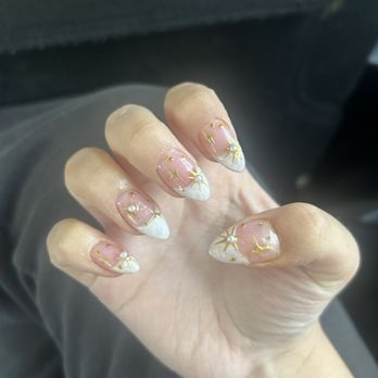 Cutee Nails - Acrylic Nails - Nail Salons Near Me - Encinitas, California