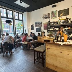 Inside Downtown Brew's
