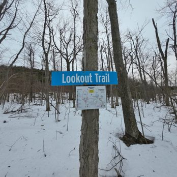 Scenic Caves Nature Adventures - Snowshoeing trail - Tours Near Me - Blue Mountains, Ontario Scenic Caves Nature Adventures - Snowshoeing trail - Tours Near Me - Blue Mountains, Ontario