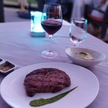 Quivira Steakhouse - Filet mignon with mashed potatoes - Steakhouses Near Me - Cabo San Lucas, BCS Quivira Steakhouse - Filet mignon with mashed potatoes - Steakhouses Near Me - Cabo San Lucas, BCS