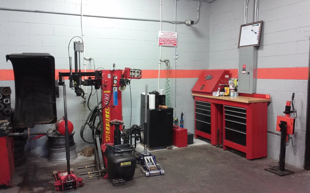 NATIONAL & INTERNATIONAL TIRES Updated September 2024 11 Photos