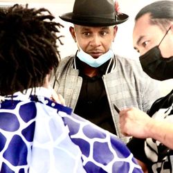 Beyond the Combs Academy - Barbering Class taught by Jamie Foxx's personal barber of over 30 yrs, Conrad Hilton