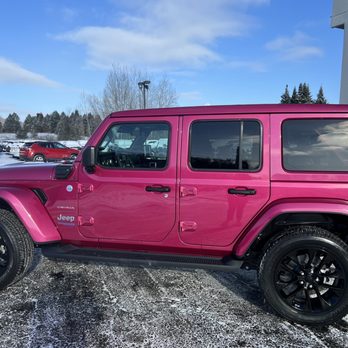 Zappone Chrysler Jeep Dodge RAM Granville - Car Dealers Near Me - Granville, New York