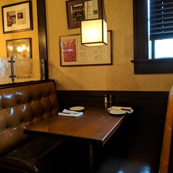 Frank's Steak House - Classic and nice booths inside. - Steakhouses Near Me - Cambridge, Massachusetts
