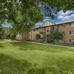 Gateway Square Apartments - Beautiful courtyard