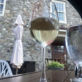 Jarrettown Hotel - Pinot Grigio light and tasty - Italian Near Me - Dresher, Pennsylvania Jarrettown Hotel - Pinot Grigio light and tasty - Italian Near Me - Dresher, Pennsylvania