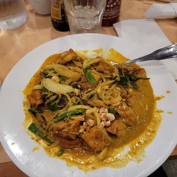 Mai Lee - Dau Hu Xao Lan (Fried tofu curry with mushrooms) - Vietnamese Near Me - Saint Louis, Missouri Mai Lee - Dau Hu Xao Lan (Fried tofu curry with mushrooms) - Vietnamese Near Me - Saint Louis, Missouri