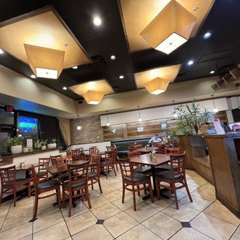 Lovin Spoonfuls Vegan Restaurant - Interior - Vegan Near Me - Tucson, Arizona