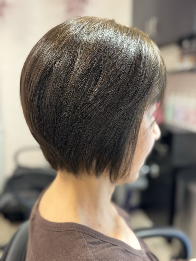 Jessica Hair Studio Logo