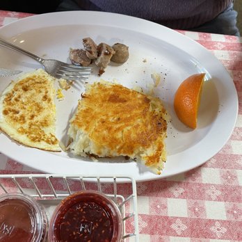 Ellen's Danish Pancake House - Eggs over hard and hashbrowns - Breakfast & Brunch Near Me - Buellton, California