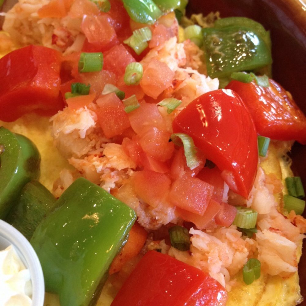 Another Broken Egg Cafe - Lobster omelet with grilled bell peppers - American Near Me - Baton Rouge, Louisiana Another Broken Egg Cafe - Lobster omelet with grilled bell peppers - American Near Me - Baton Rouge, Louisiana