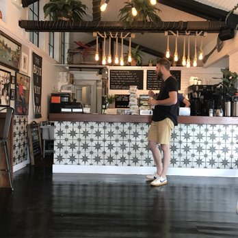 MacPhail's Corner Cafe - Coffee & Tea Near Me - Edgartown, Massachusetts