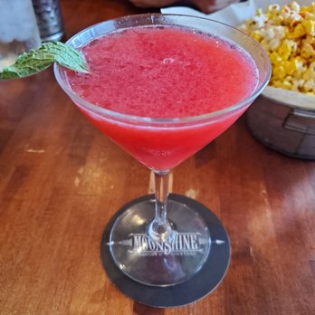 Moonshine Grill - Southern Belle cocktail - Southern Near Me - Austin, Texas