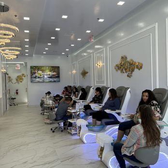 Fancy Nails Salon - Fancy Nails - Nail Salons Near Me - Arroyo Grande, California