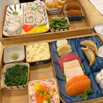 Hanami - Mixed Sashimi Set and Combo A - Ramen Near Me - San Leandro, California
