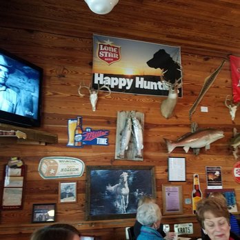 White Horse Tavern - people eating and drinking - Bars Near Me - Burton, Texas White Horse Tavern - people eating and drinking - Bars Near Me - Burton, Texas