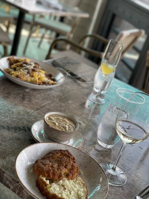 Tavern & Table by null