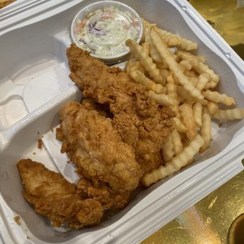 Raising Cane's Chicken Fingers - Fast Food Near Me - Boston, Massachusetts