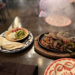 Spotted Donkey Cantina - Steak Fajitas de La Cantina