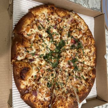 Waterfront Pizza - 34. BBQ Chicken Pizza - Pizza Near Me - Foster City, California