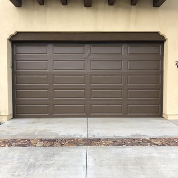 JJ Painting - Formerly well worn garage door - Painters Near Me - Oceanside, California JJ Painting - Formerly well worn garage door - Painters Near Me - Oceanside, California