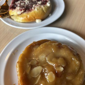 Rabbit Hole Eatery and Coffee - Pastries - Coffee & Tea Near Me - Battle Ground, Washington Rabbit Hole Eatery and Coffee - Pastries - Coffee & Tea Near Me - Battle Ground, Washington