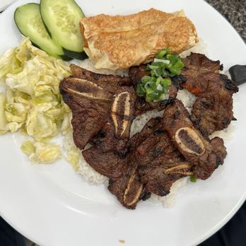 Com Tam Dao Vien - Com with short rib and tau hu ky (shrimp cake) - Vietnamese Near Me - Westminster, California