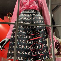 Turnabout Luxe - Fake Chanel in window