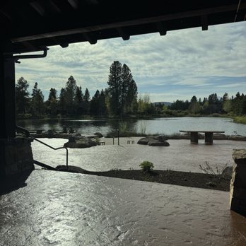 Lake House - Lounges Near Me - Bend, Oregon
