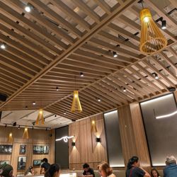 Decor in dedicated dining