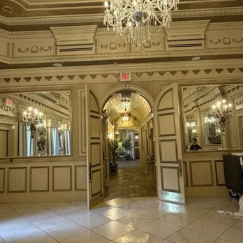 The Kentucky Castle - Ballroom - Hotels Near Me - Versailles, Kentucky The Kentucky Castle - Ballroom - Hotels Near Me - Versailles, Kentucky