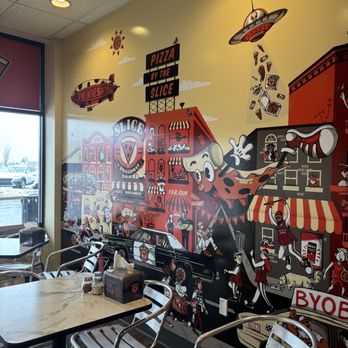Slice On Broadway - Robinson - a restaurant with a large mural - Pizza Near Me - Pittsburgh, Pennsylvania