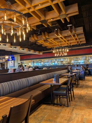 Lazy Dog Restaurant & Bar by null
