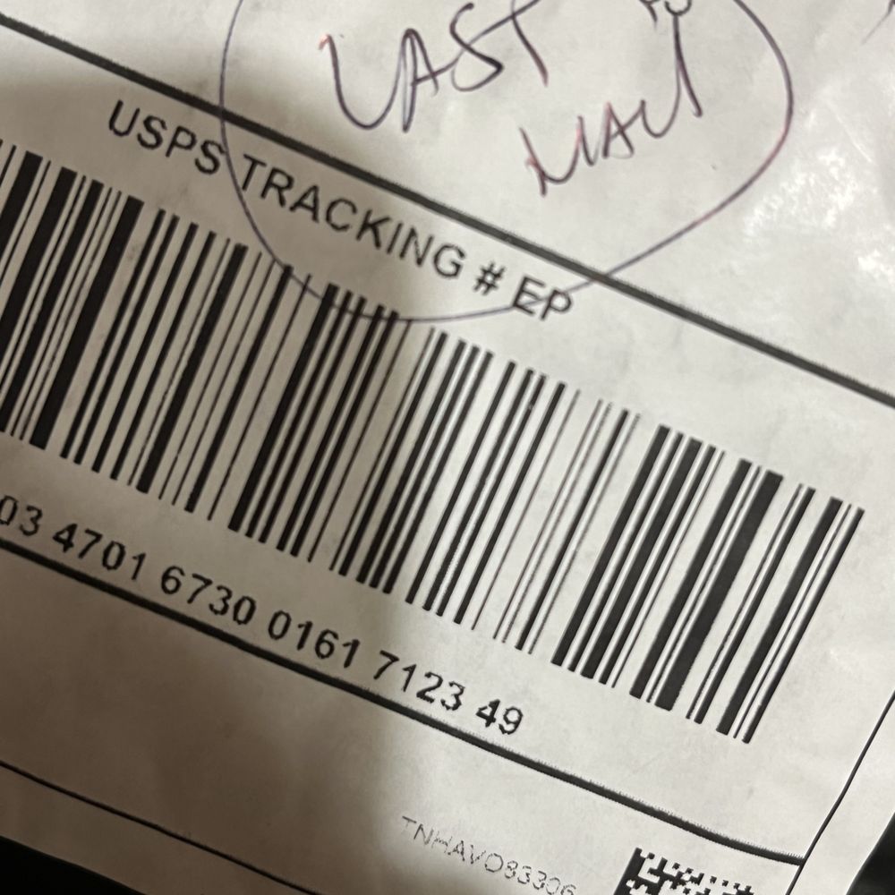 "LAST MAIL", threatening to refuse mail service for dropping off small bubble mailers. "LAST MAIL", threatening to refuse mail service for dropping off small bubble mailers.