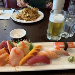 Sakura Sushi House - Sushi/Sushi and Sashimi Combination Lunch with Chicken Lo Mein