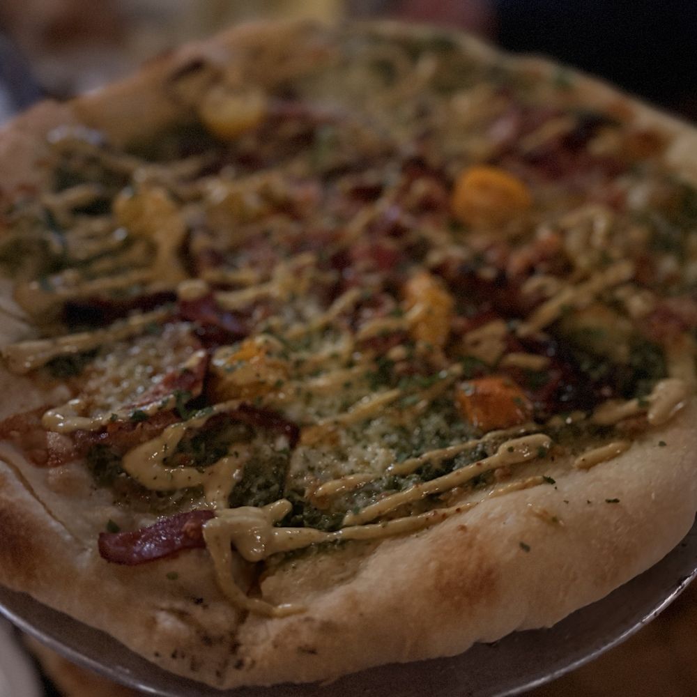 Taos Tap Room - Smokey Quartz - Pizza Near Me - Taos, New Mexico