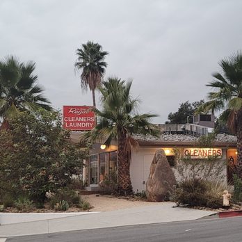 How's It Going To End - Coffee & Tea Near Me - Glendale, California How's It Going To End - Coffee & Tea Near Me - Glendale, California